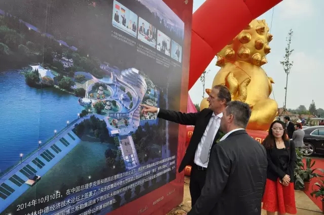 德國(guó)歐米勒鋼琴中國(guó)再添重大里程碑！歐米勒青島鋼琴項(xiàng)目正式培土奠基！