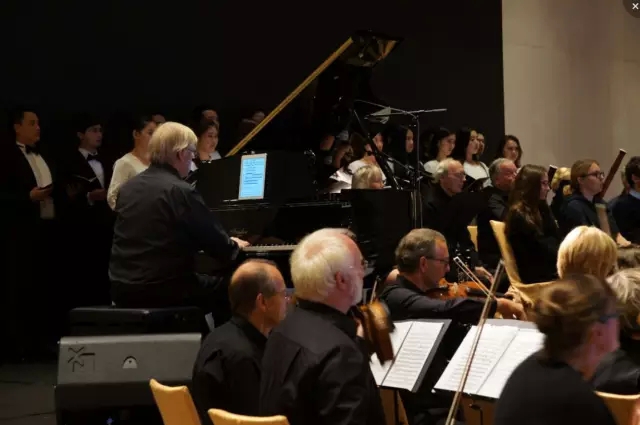 德國(guó)博蘭斯勒旗下德國(guó)歐米勒鋼琴先后亮相德國(guó)駐華大使館、駐廣州總領(lǐng)事館德國(guó)統(tǒng)一日慶典！